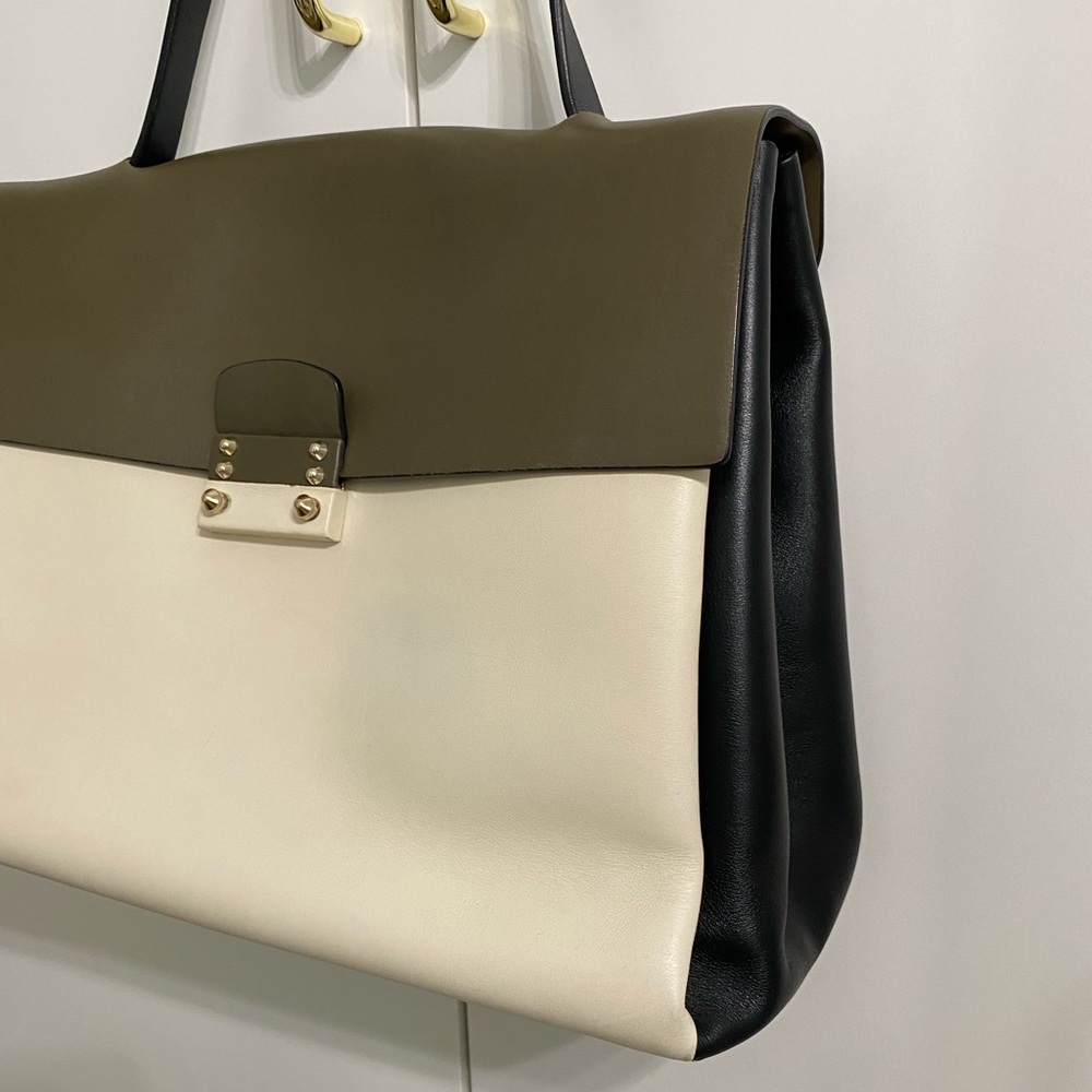 Valentino Garavani Large Bag (good condition) - Picture 15 of 17